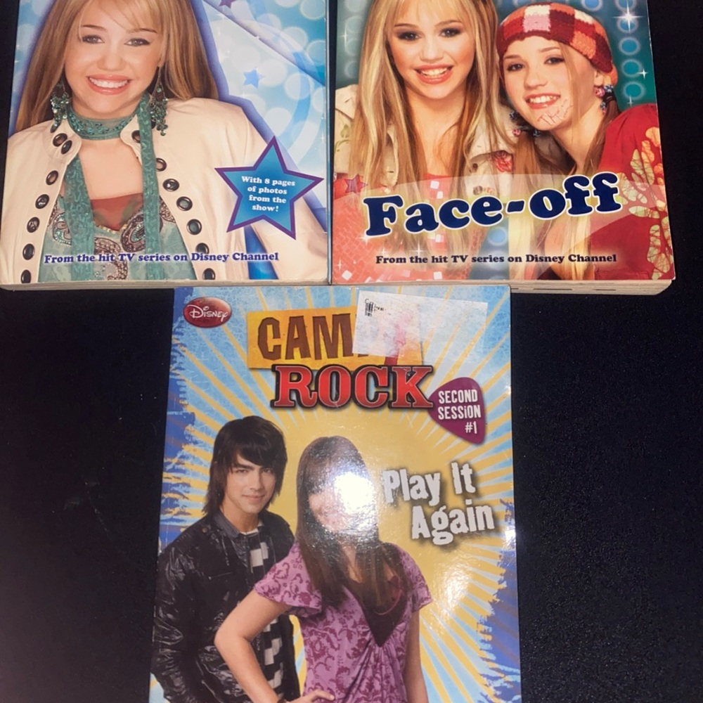 Disney Channel Puzzle Book Set - Blue, Red, Black